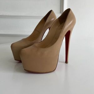 Christian Louboutin Nude Daffodile